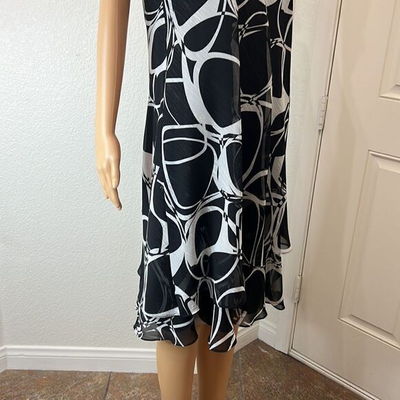 R&M Richard’s Dress Size 14 V Neck Short Sleeve Lined Midi Black Silver Metallic - Picture 5 of 10